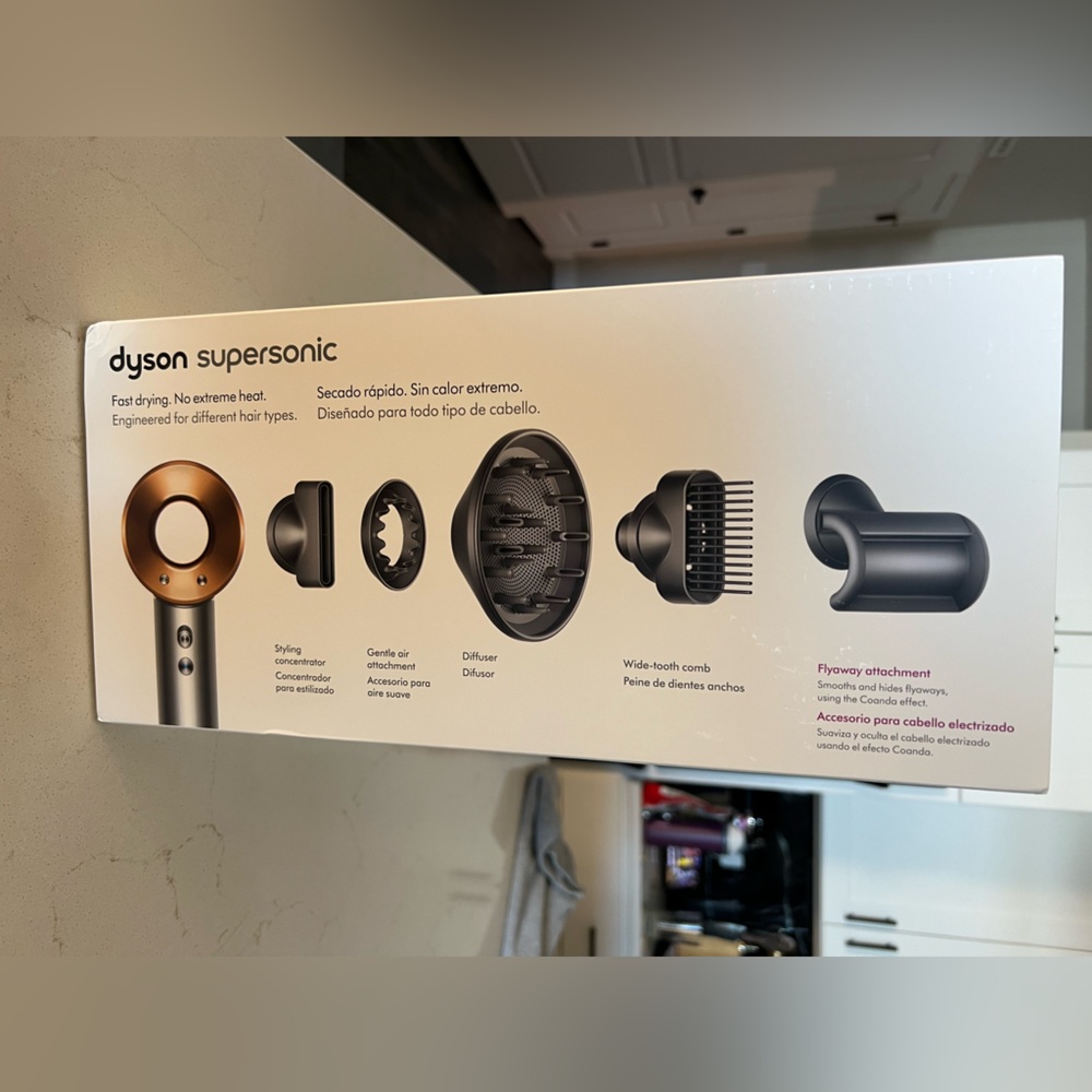 BRAND NEW Dyson Supersonic Hair Dryer with Magnetic Attachments (Nickel/Copper)